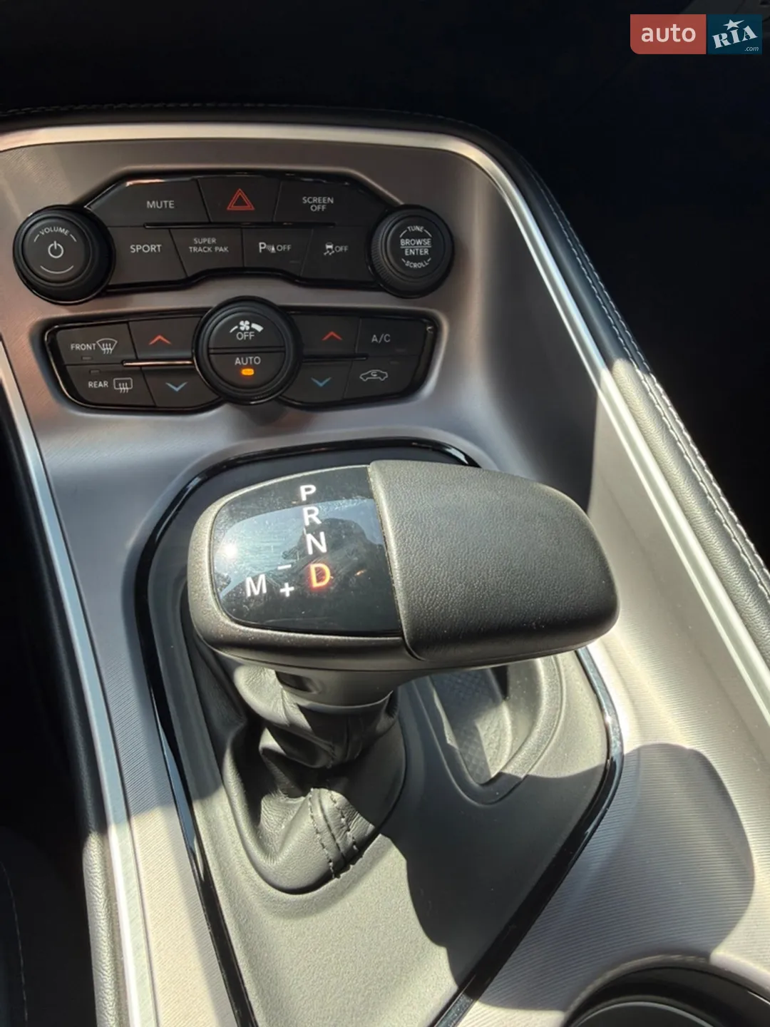 2022 Dodge Challenger - мініатюра 19