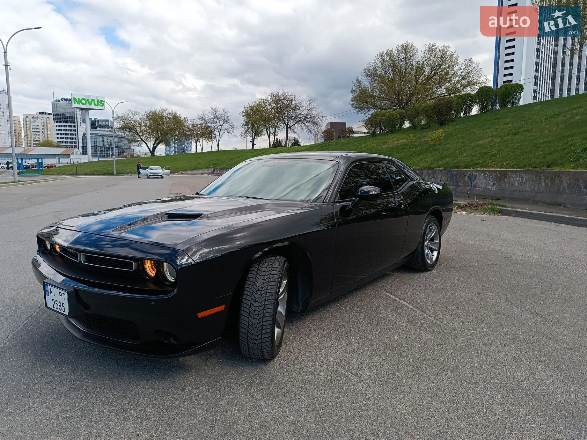 2017 Dodge Challenger - мініатюра 17