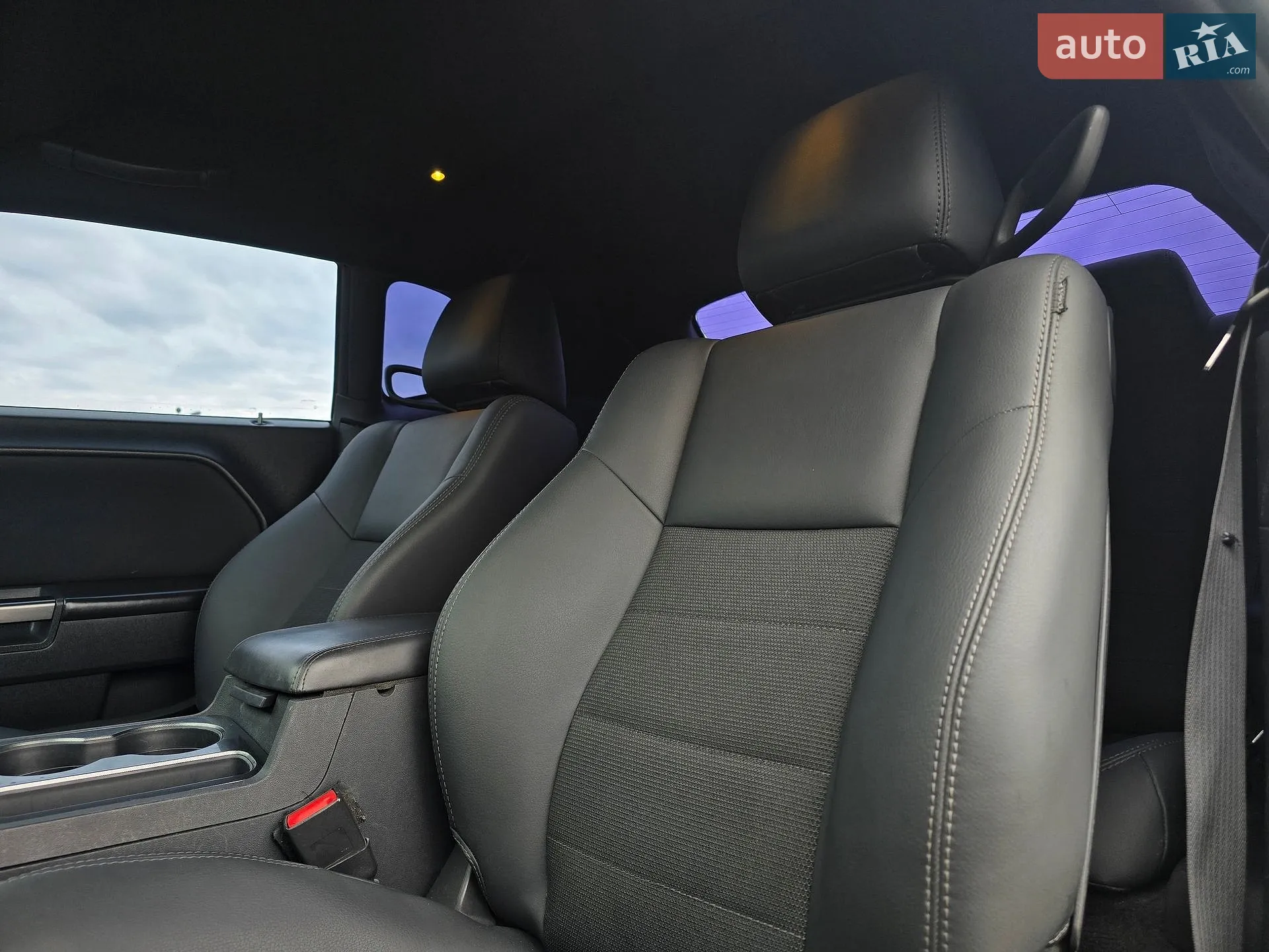 2014 Dodge Challenger - мініатюра 36