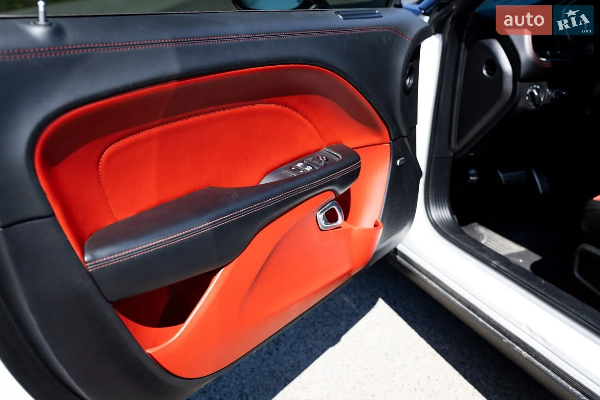 2019 Dodge Challenger - мініатюра 18