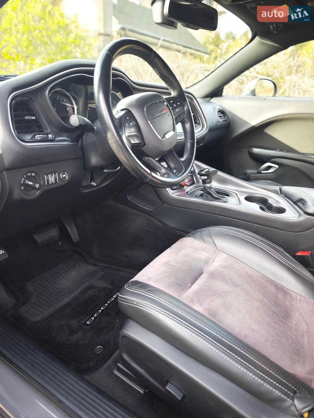 2017 Dodge Challenger - мініатюра 13