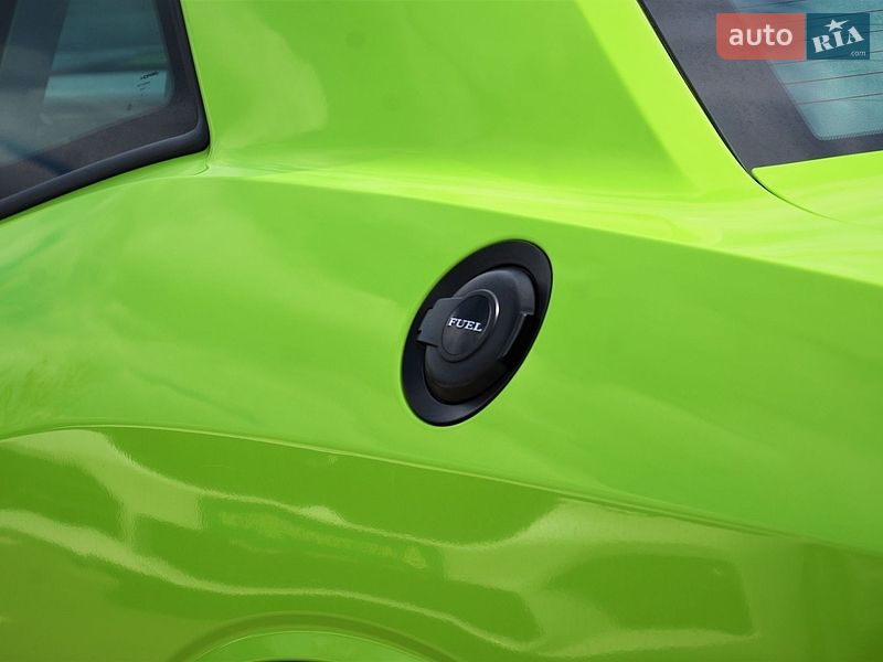 Купе Dodge Challenger 2015 в Киеве
