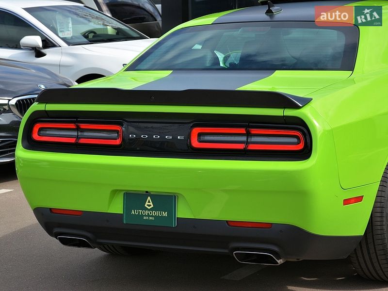Купе Dodge Challenger 2015 в Киеве