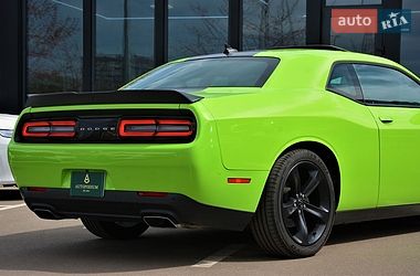 Купе Dodge Challenger 2015 в Киеве