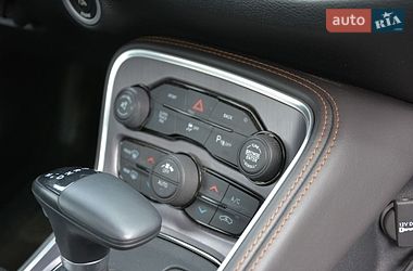 Купе Dodge Challenger 2015 в Киеве