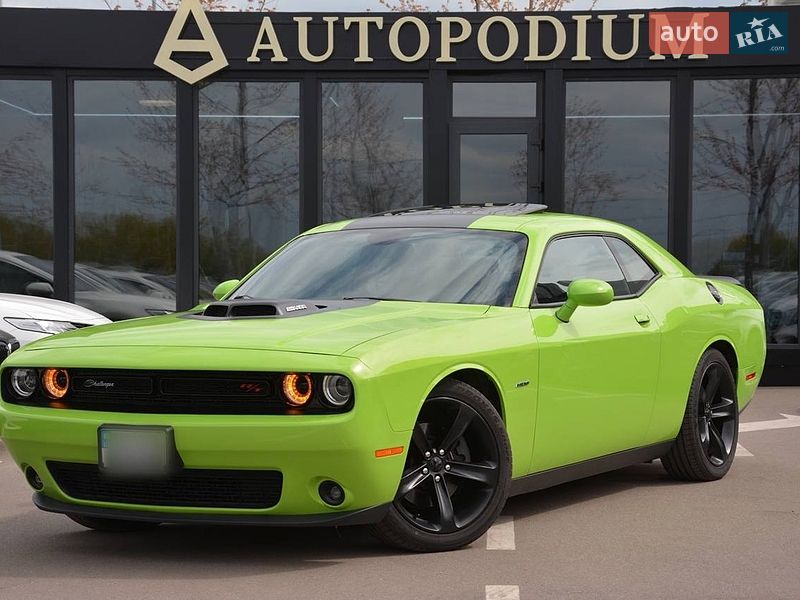 Купе Dodge Challenger 2015 в Киеве
