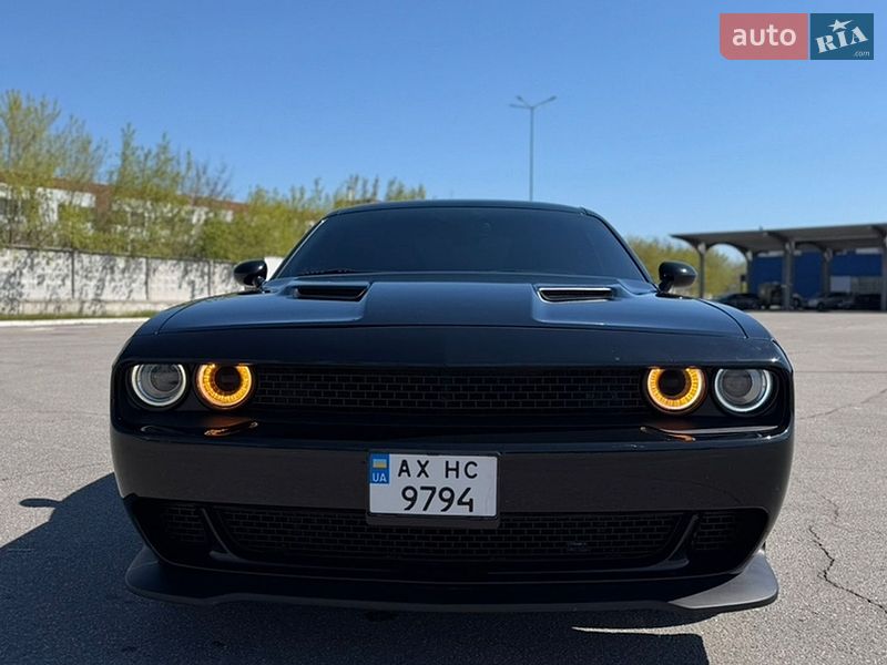 Купе Dodge Challenger 2018 в Харкові