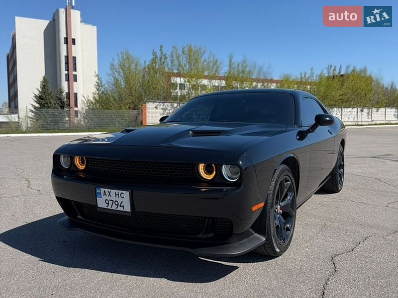 Купе Dodge Challenger 2018 в Харкові