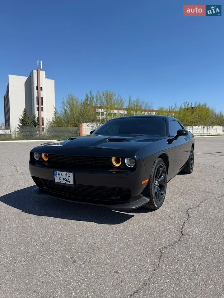 2019 Dodge Challenger - мініатюра 22