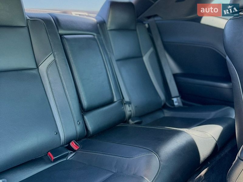 Купе Dodge Challenger 2018 в Харкові