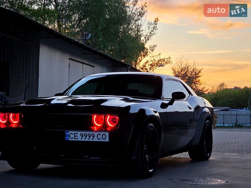 Купе Dodge Challenger 2023 в Черновцах