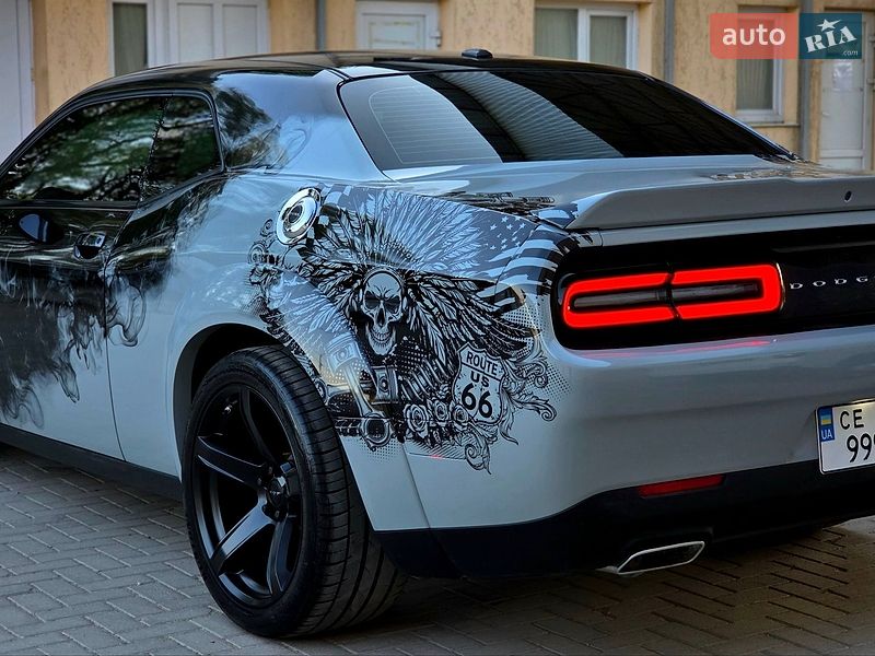 Купе Dodge Challenger 2023 в Черновцах