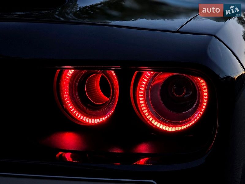 Купе Dodge Challenger 2023 в Черновцах