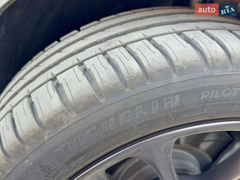 Купе Dodge Challenger 2020 в Киеве