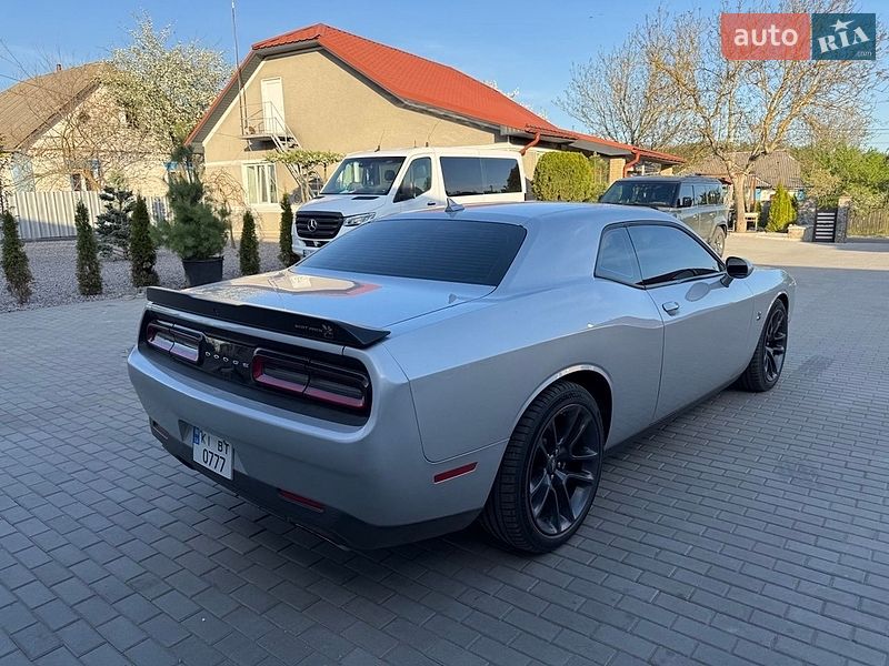 Купе Dodge Challenger 2020 в Киеве