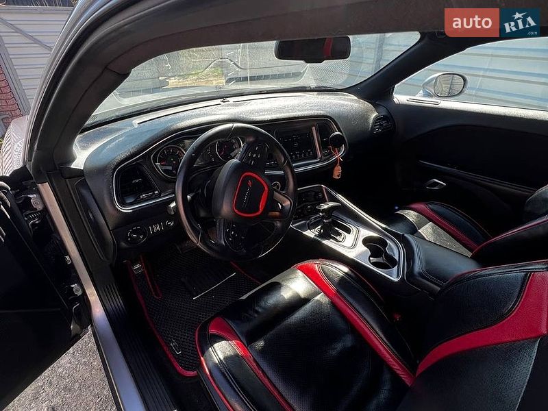 Купе Dodge Challenger 2016 в Киеве