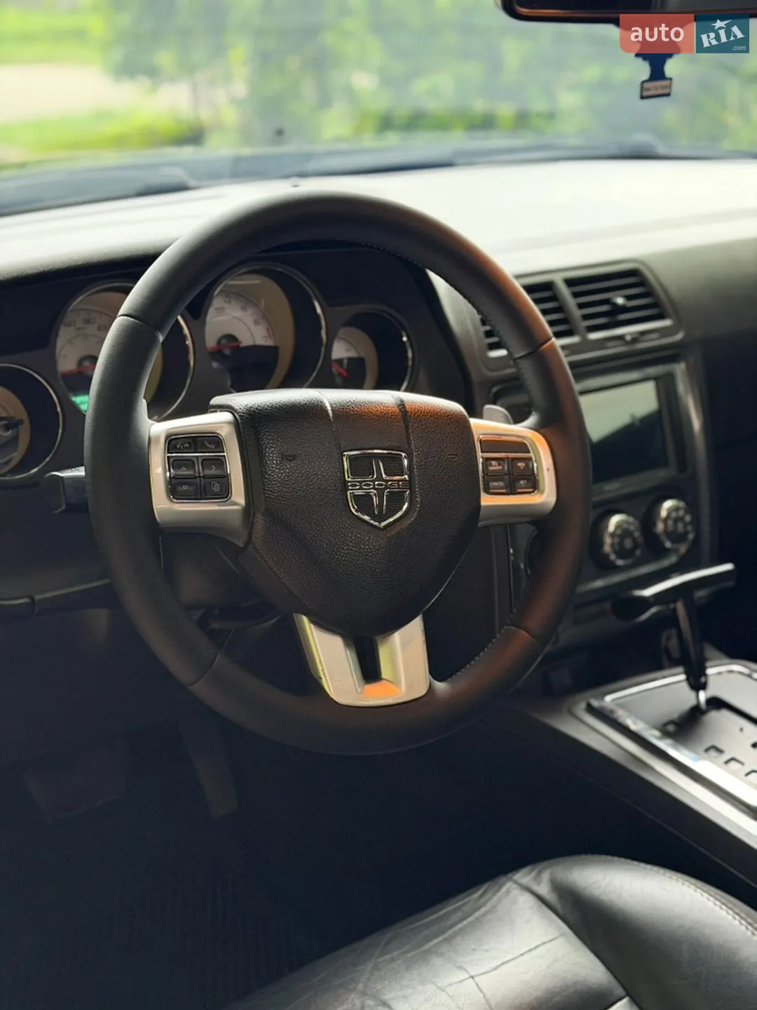 2014 Dodge Challenger - мініатюра 12