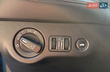 Купе Dodge Challenger 2020 в Киеве