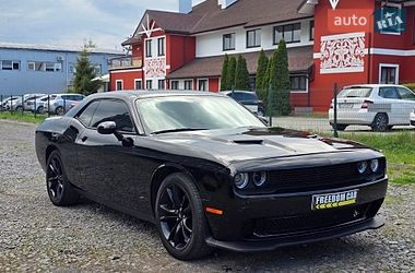 Купе Dodge Challenger 2018 в Львове