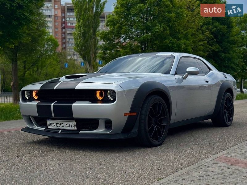 Dodge Challenger 2020