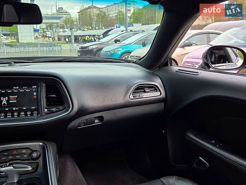 Купе Dodge Challenger 2017 в Києві