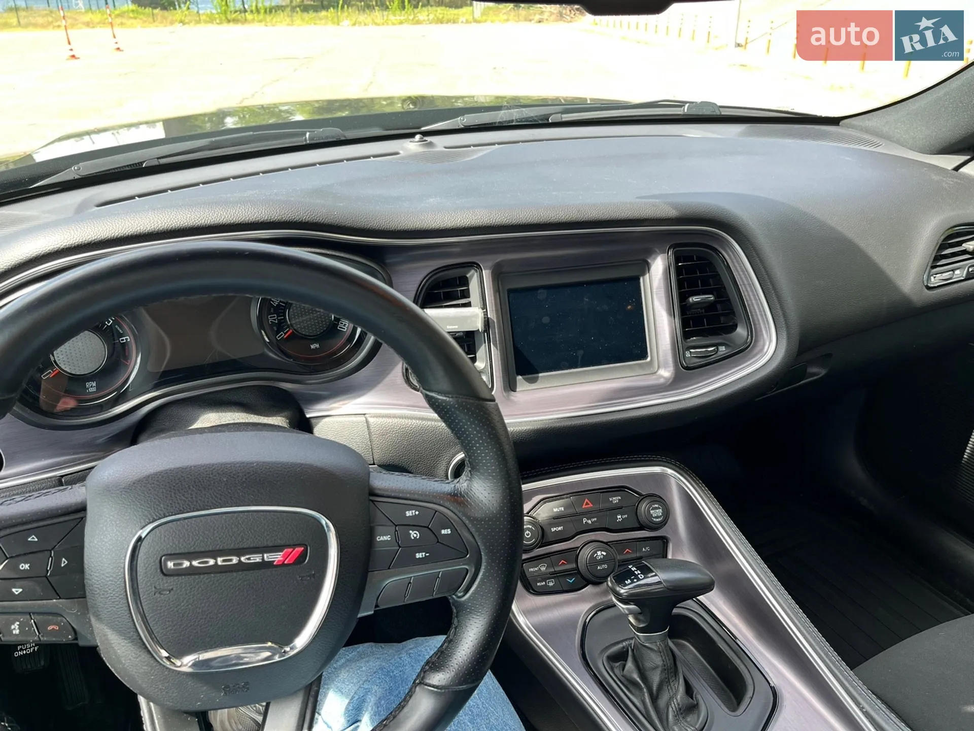 2017 Dodge Challenger - мініатюра 14