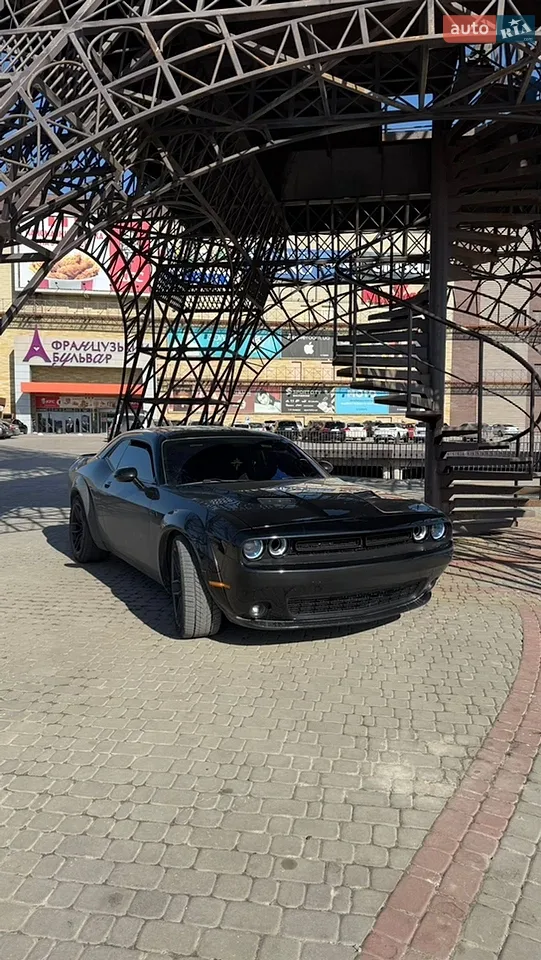 2015 Dodge Challenger - мініатюра 28