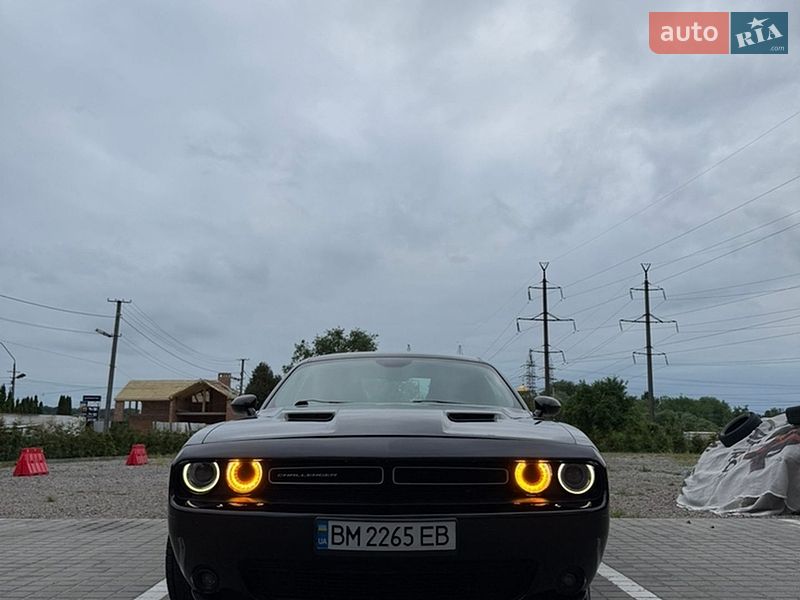 Купе Dodge Challenger 2017 в Львові