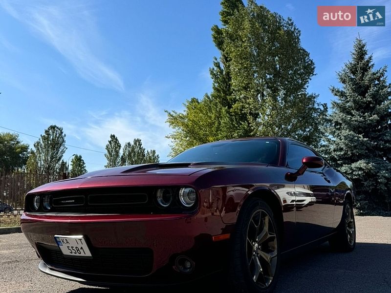 Купе Dodge Challenger 2017 в Черкасах