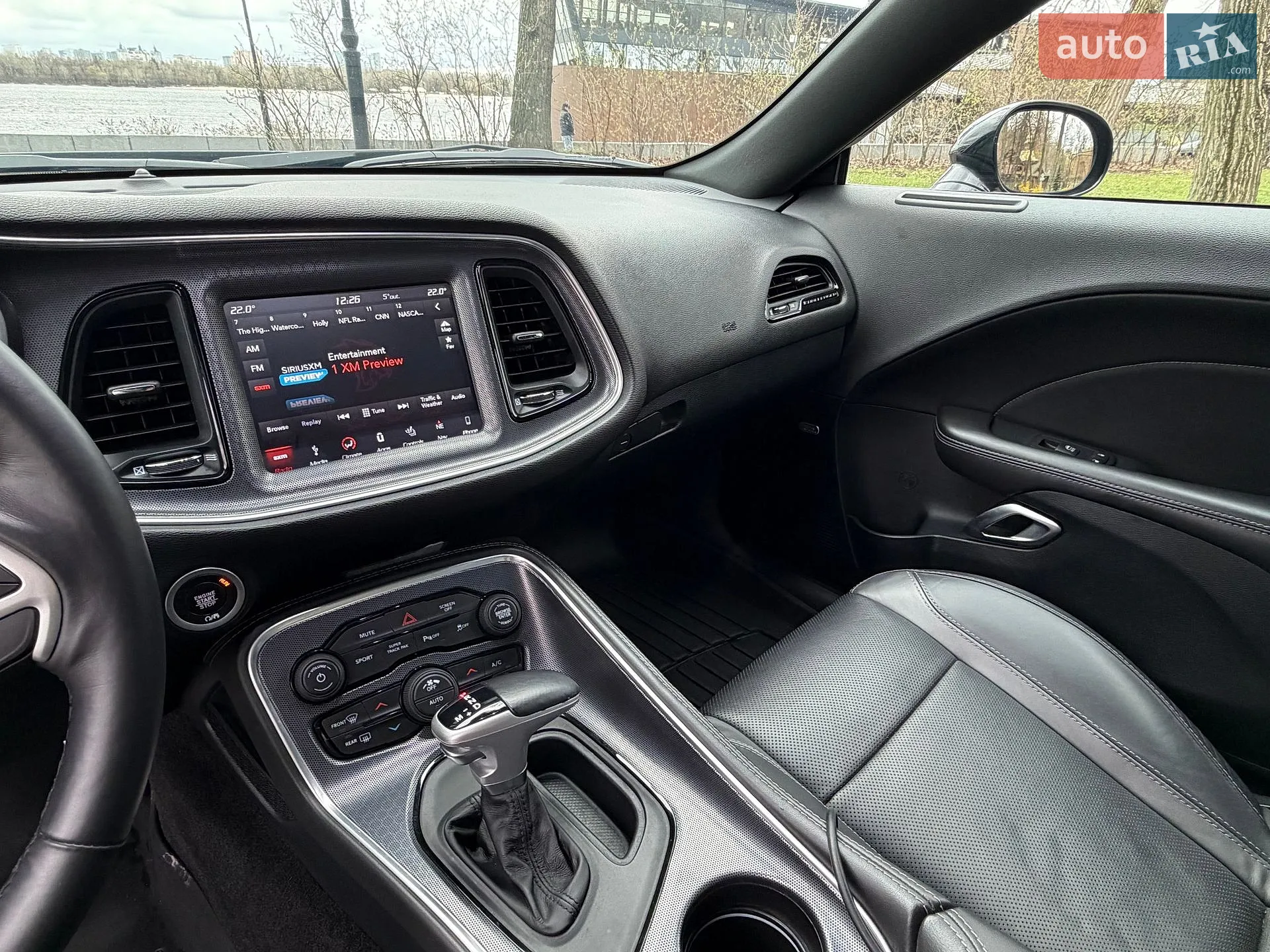 2017 Dodge Challenger - мініатюра 31