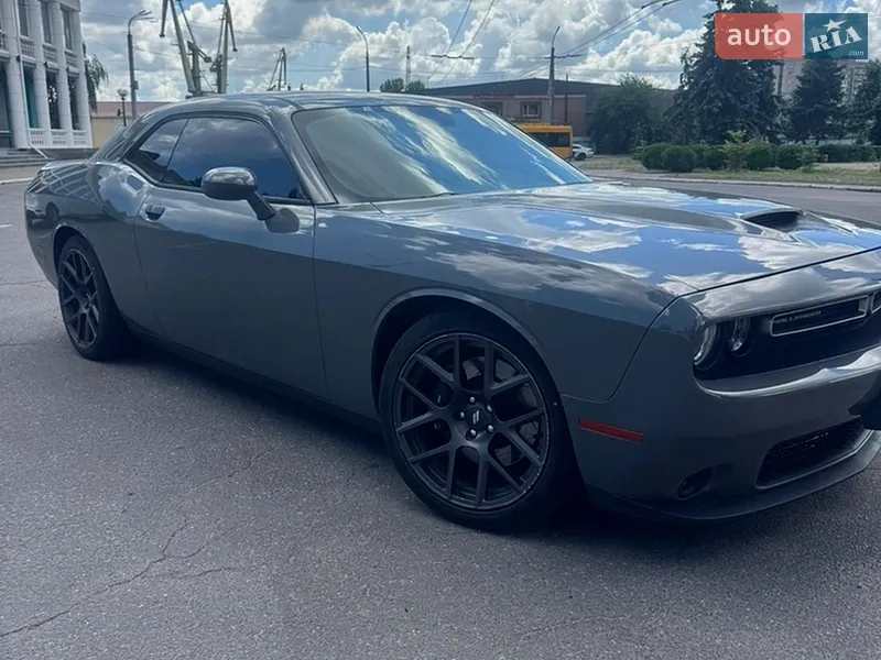 Dodge Challenger 2019
