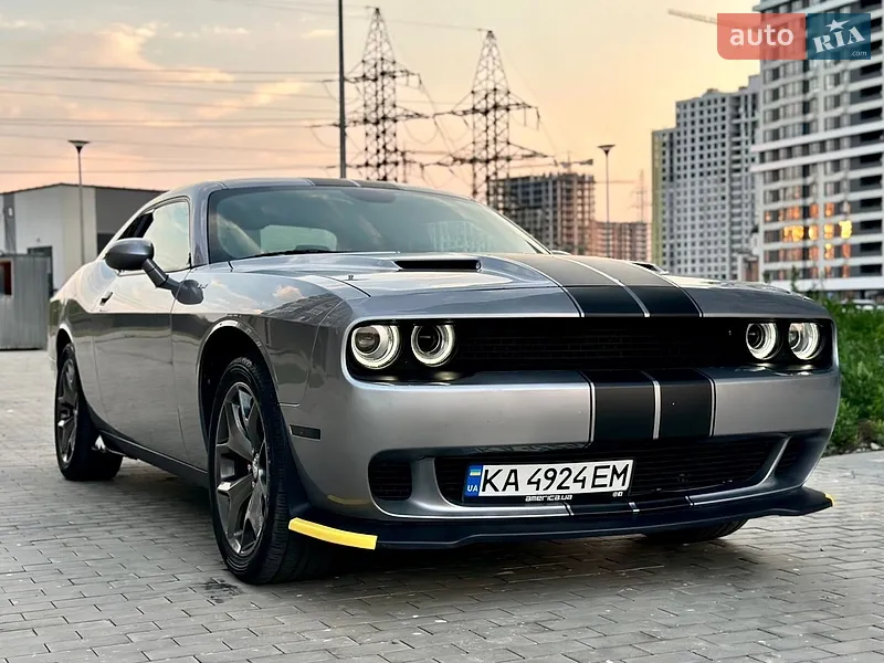 Dodge Challenger