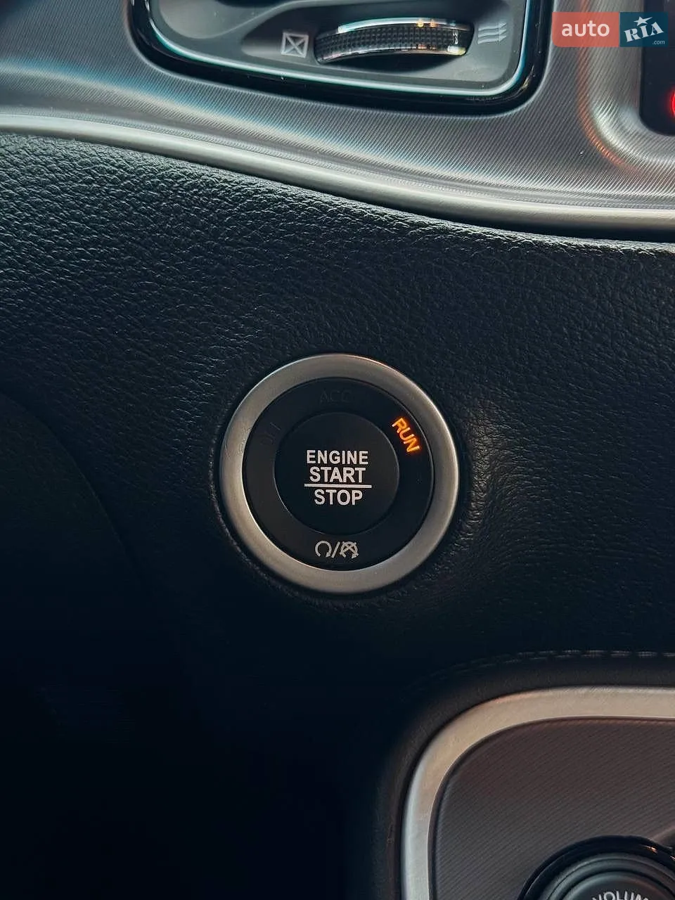 2020 Dodge Challenger - мініатюра 21
