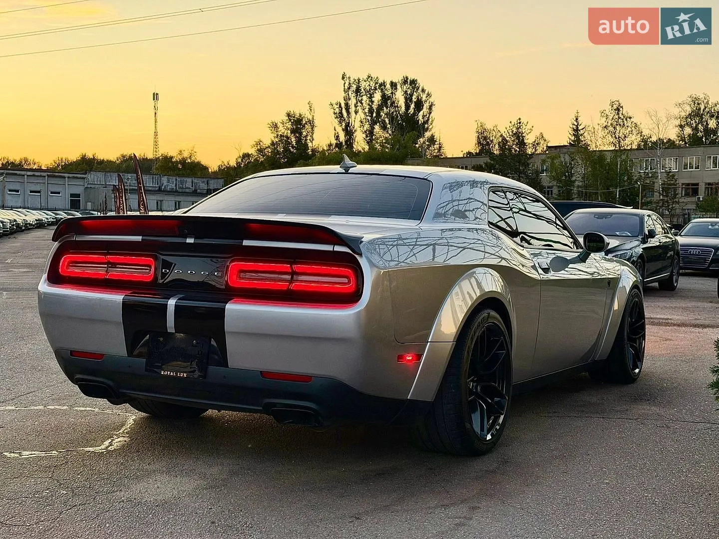 2019 Dodge Challenger - мініатюра 11