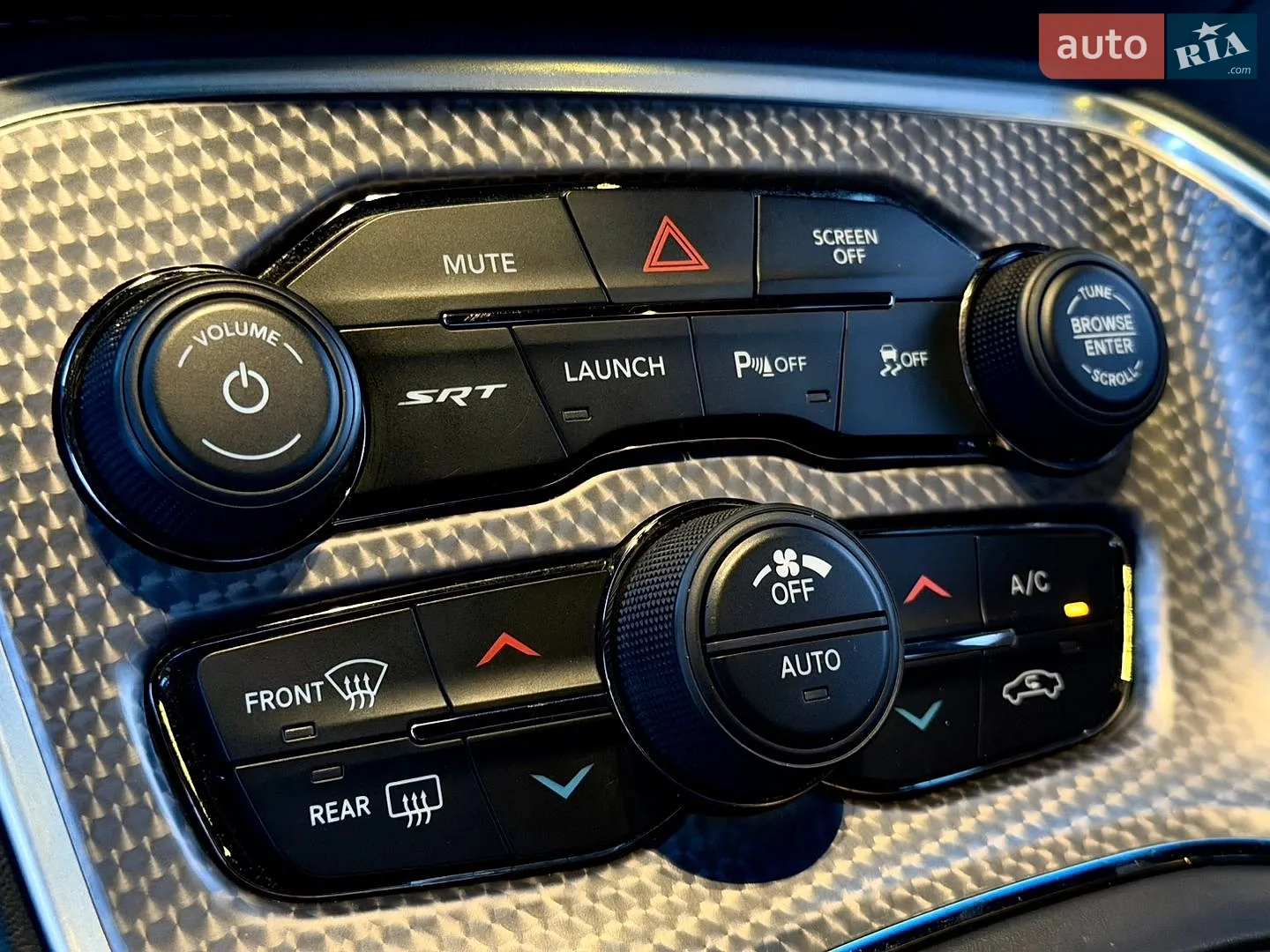 2019 Dodge Challenger - мініатюра 25