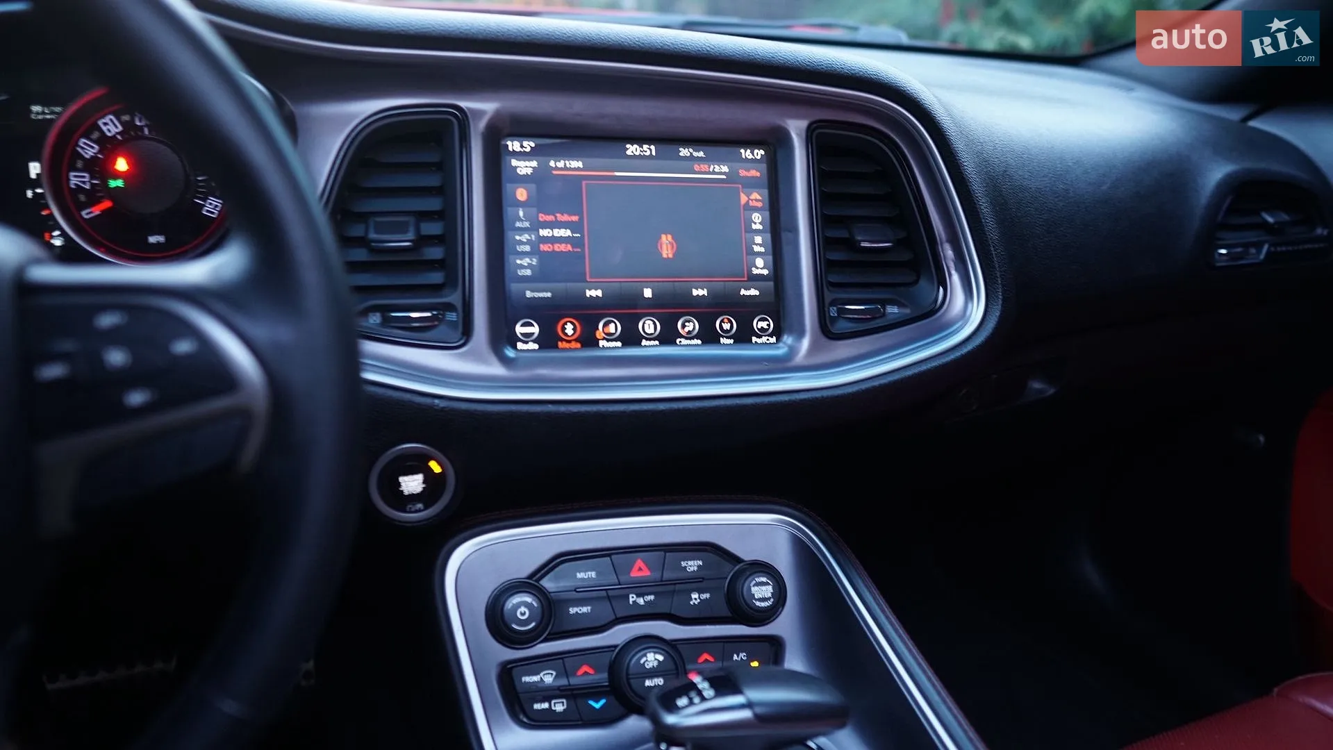 2018 Dodge Challenger - мініатюра 13