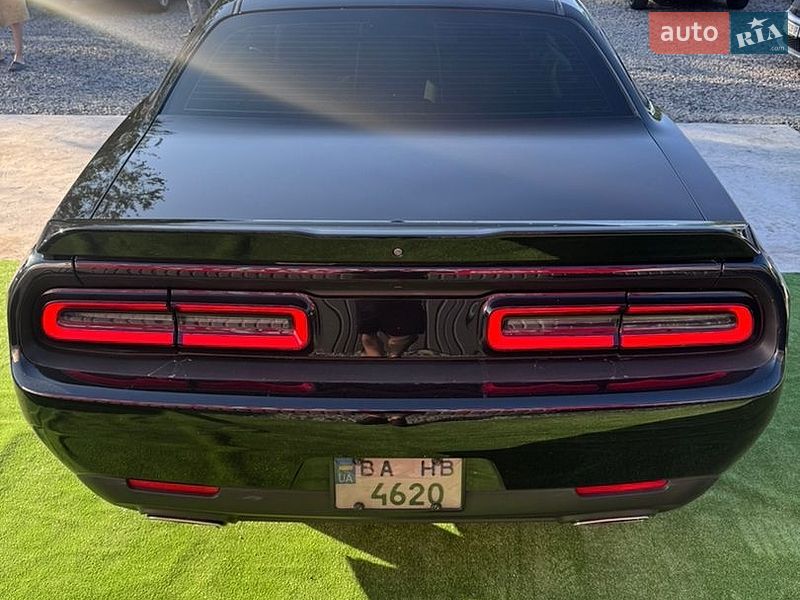 Купе Dodge Challenger 2018 в Кременчуге
