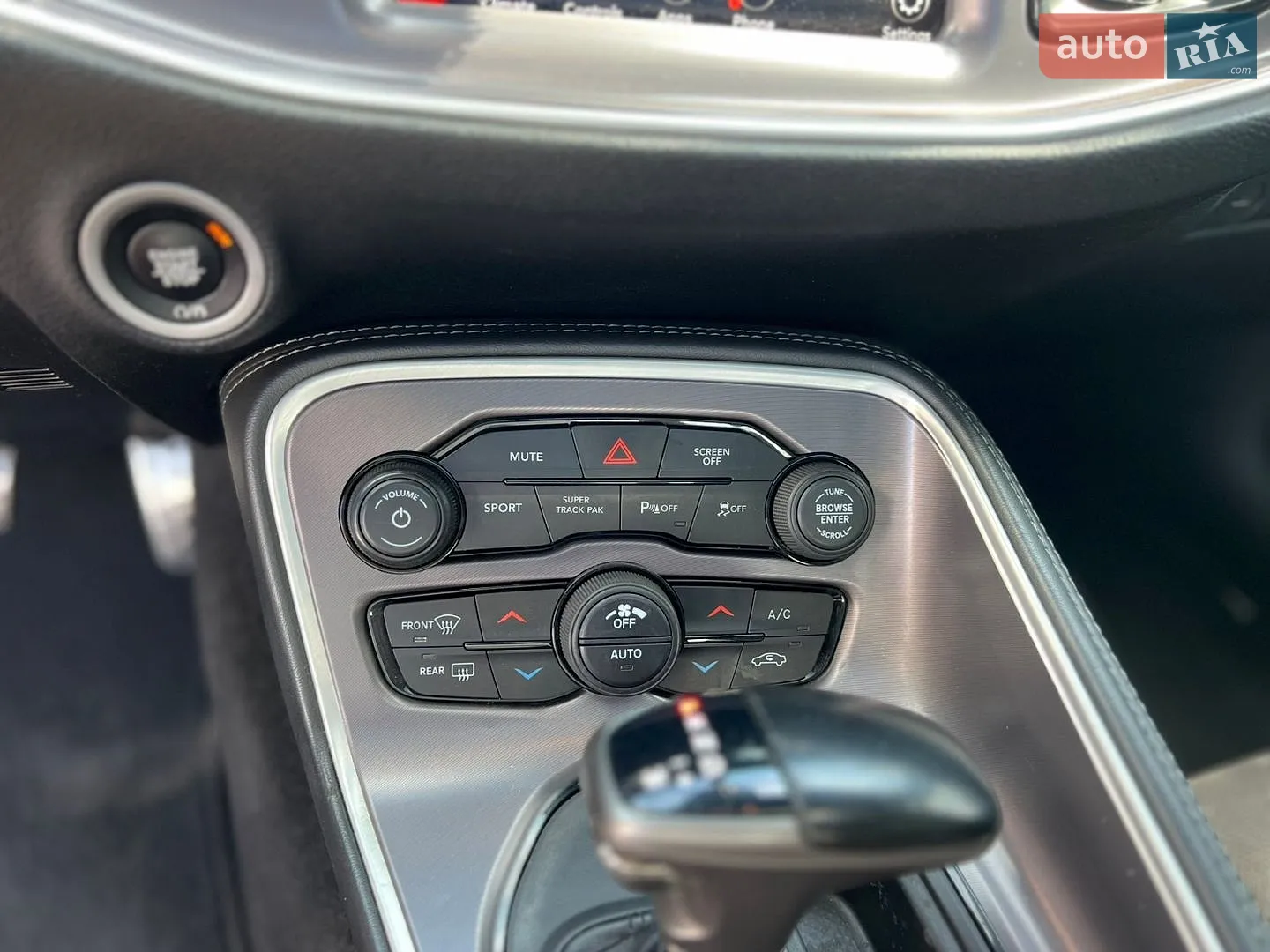 2019 Dodge Challenger - мініатюра 12
