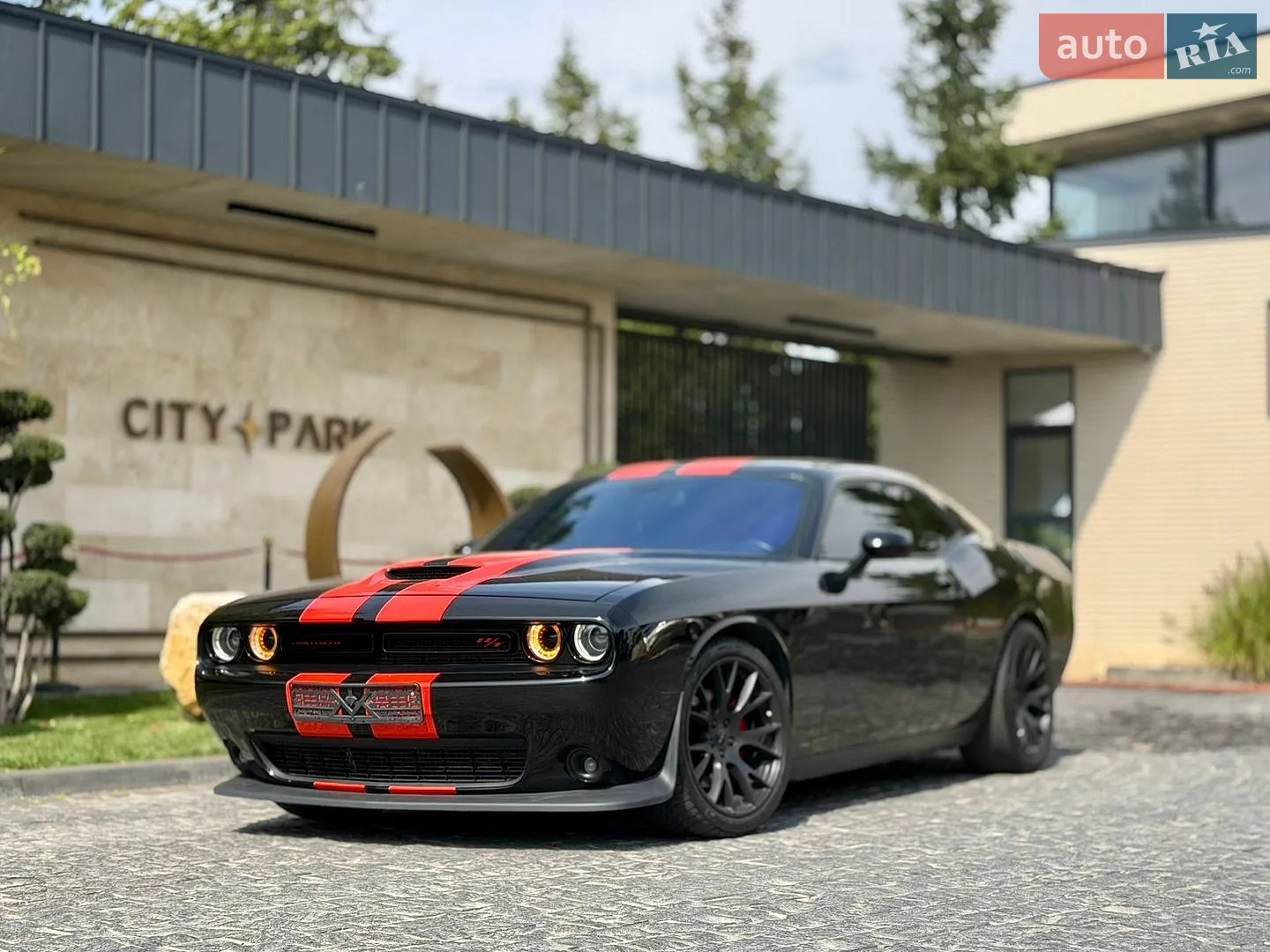 2020 Dodge Challenger - мініатюра 2