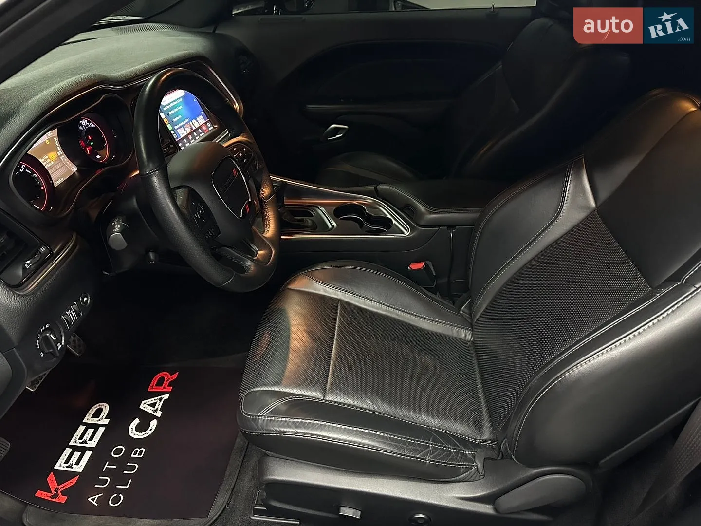 2017 Dodge Challenger - мініатюра 22