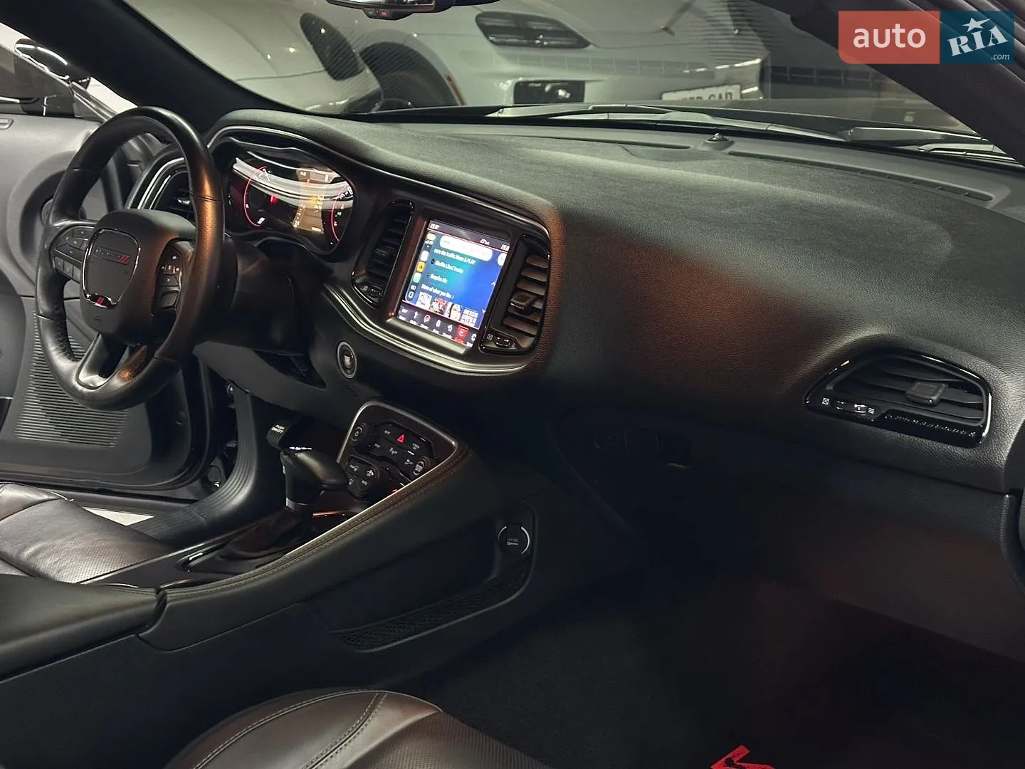 2017 Dodge Challenger - мініатюра 29