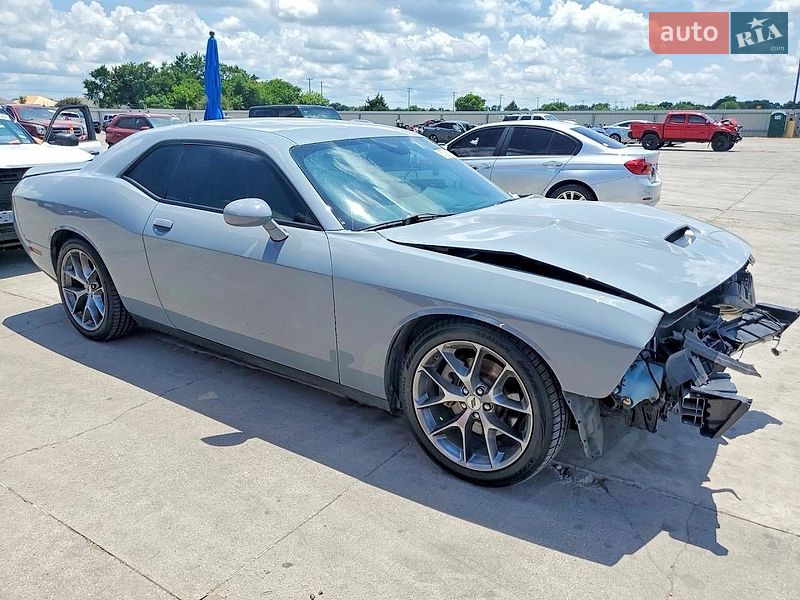 Купе Dodge Challenger 2022 в Моршине