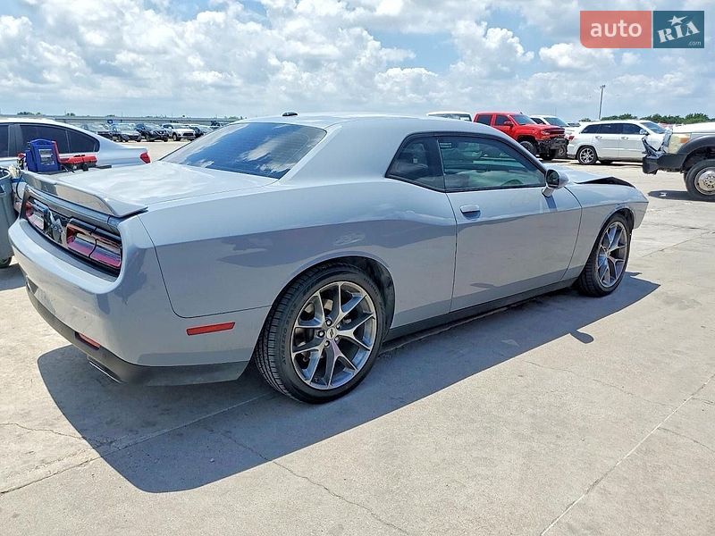 Купе Dodge Challenger 2022 в Моршине