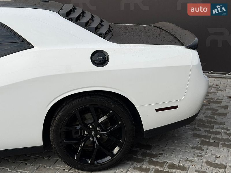 Купе Dodge Challenger 2019 в Києві