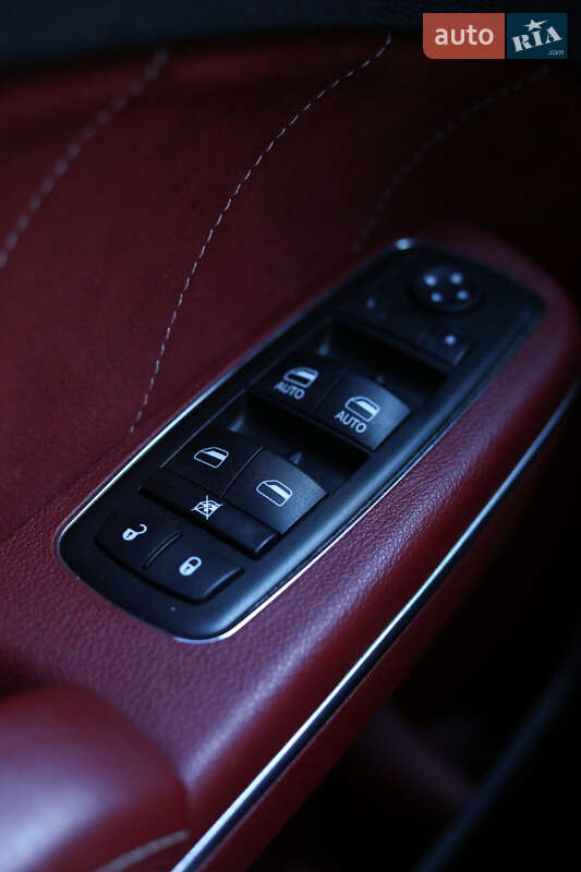 Седан Dodge Charger 2013 в Одесі
