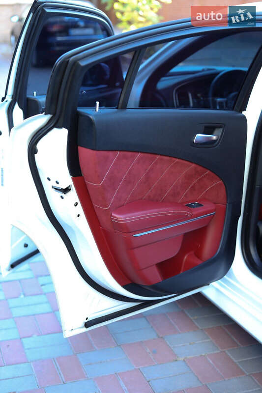 Седан Dodge Charger 2013 в Одесі