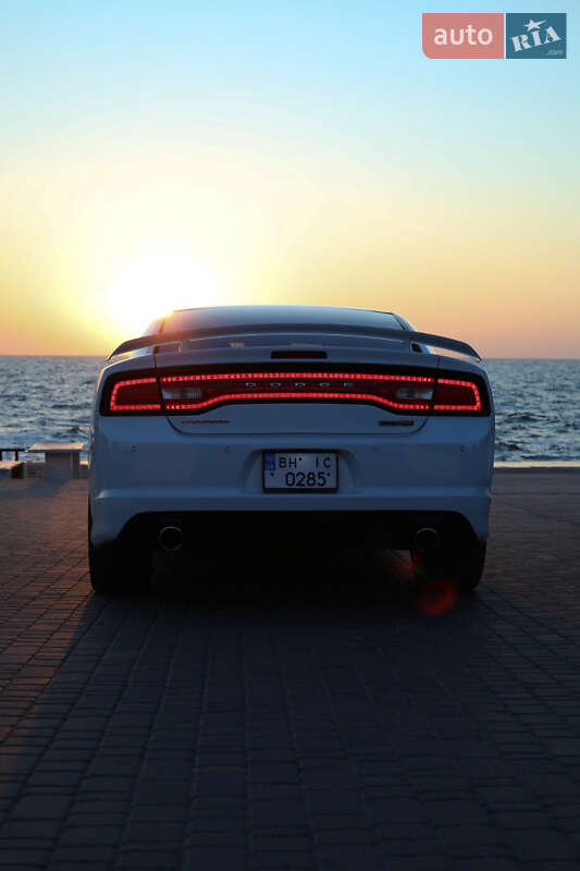Седан Dodge Charger 2013 в Одесі