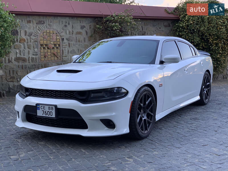 Седан Dodge Charger 2018 в Чернівцях