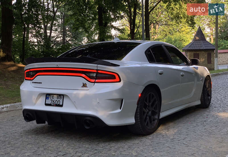 Седан Dodge Charger 2018 в Чернівцях
