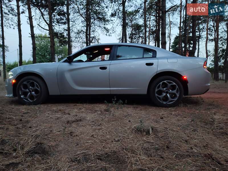 Седан Dodge Charger 2019 в Николаеве